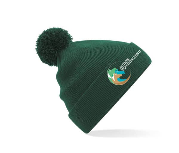 BONNET AVEC POMPOM - Action Equicoaching - Vert Foret - BF426