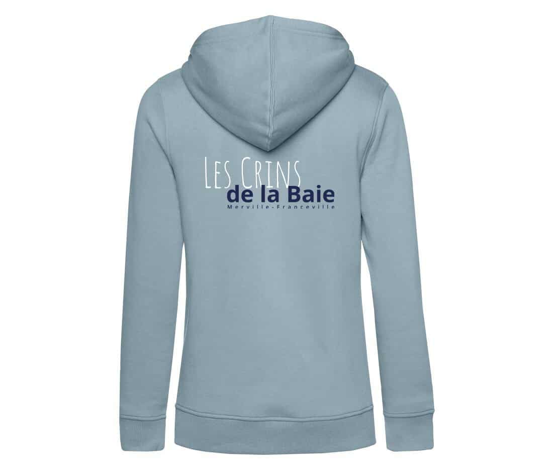 SWEAT A CAPUCHE (femme) – Les Crins de la Baie - Bleu ciel - BCW34B – Image 3